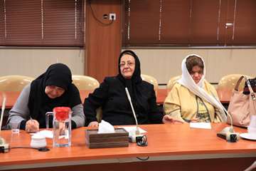 نشست بازنشستگان با رئیس دانشگاه